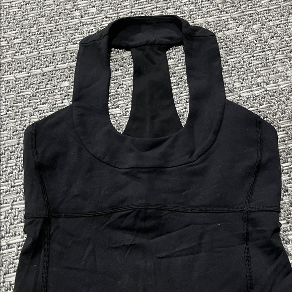 Lululemon | Black Scoop Neck Tank - Picture 2 of 10